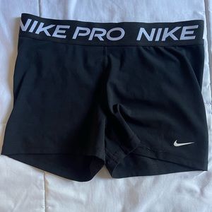 Black Nike pro